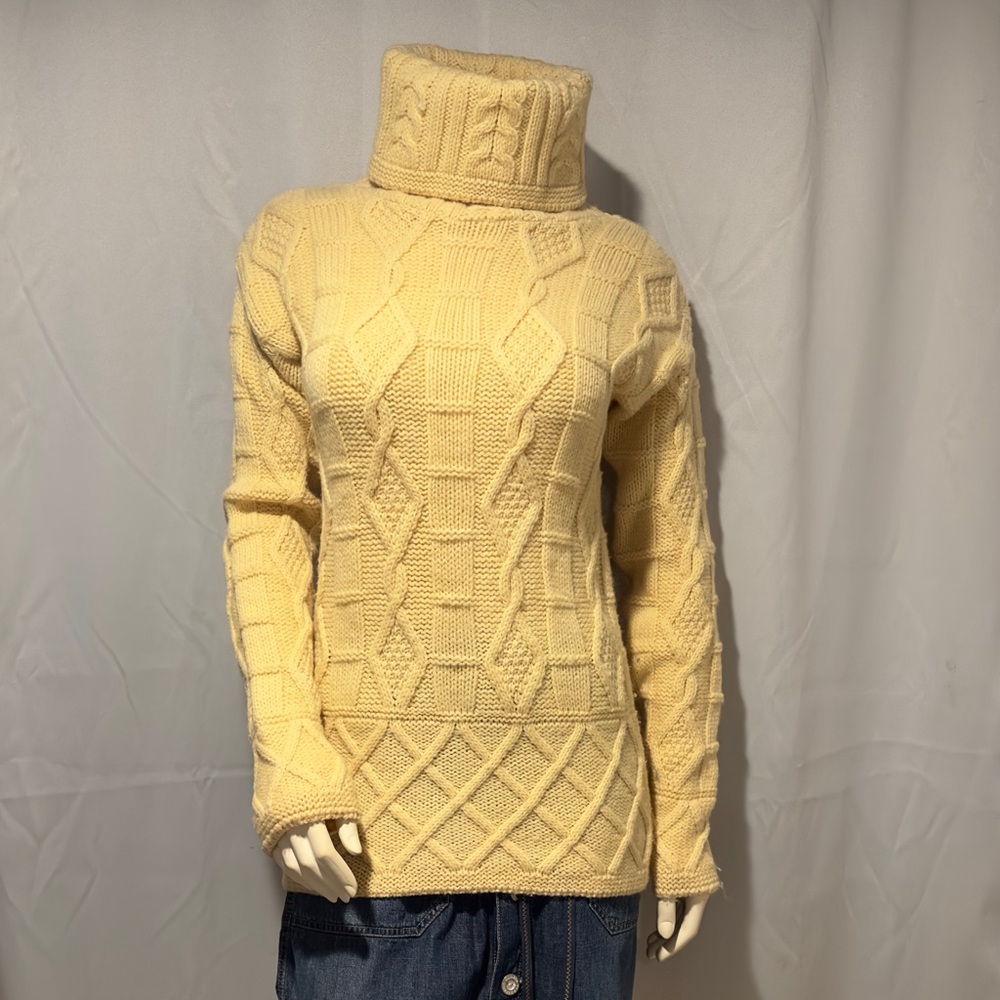 Yellow Turtleneck Irish Sweater 100% Merino Wool Size Small Hand Ireland